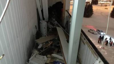 Салют уничтожил балкон и покалечил девушку в Набережных Челнах - 7info.ru - Набережные Челны - Набережные Челны