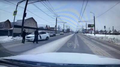 На улице Терновского водитель чудом ушел от наезда на пешеходов - penzainform.ru - Пенза