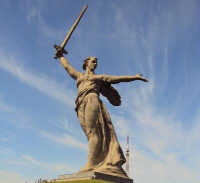 «Родина-мать зовёт!»: как должна была выглядеть статуя на самом деле - Русская семерка - russian7.ru - Волгоград