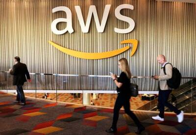 Amazon откроет первый магазин с «умными» примерочными - smartmoney.one - Лос-Анджелес - Лос-Анджелес - Reuters