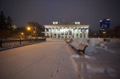 Густаво Зырянов - Власти Новосибирска уберут загораживающие оперный театр видеоэкраны на площади Ленина - sib.fm - Новосибирск