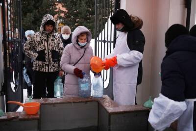 Новосибирского профессора раскритиковали из-за высказываний о святой воде - novos.mk.ru - Новосибирск