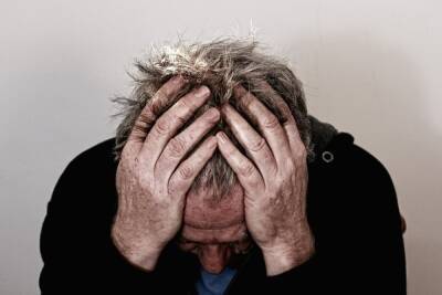 Невролог назвал пять признаков головной боли, которые требуют срочного обращения за медпомощью - mk.ru - Англия