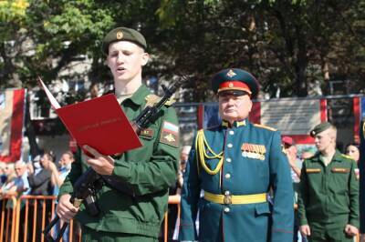 Михаил Мишустин - Как отдыхаем в феврале 2022 года: будет ли выходной на День защитника Отечества - sib.fm - Россия