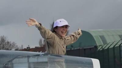 19-летняя бельгийская летчица в одиночку совершила кругосветное путешествие на легкомоторном самолете - 1tv.ru - Бельгия - Хабаровский край