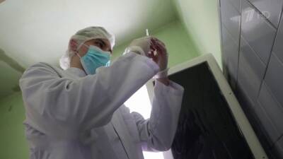 В российской армии на фоне распространения штамма «Омикрона» развернута масштабная кампания по иммунизации - 1tv.ru - Россия - респ. Алтай
