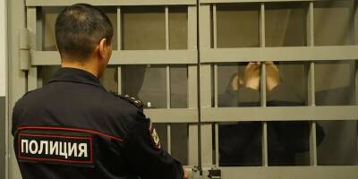 Иркутский суд арестовал мужчину, пытавшегося затащить в подъезд шестилетнего ребенка - runews24.ru - Иркутск