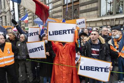 Жан Кастекс - Во Франции - Во Франции послабления по ковиду обернулись протестами - tvc.ru - Австрия - Франция