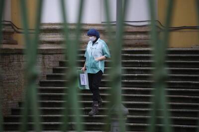 «Омикрон» обрушает смертность от COVID-19 в Петербурге - neva.today - Россия - Санкт-Петербург