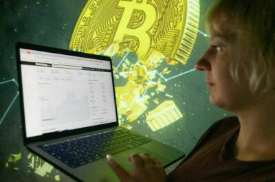 Курс биткоина снизился почти на 10 процентов - pnp.ru - Россия - США