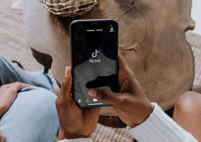 TikTok тестирует платные подписки - ya62.ru