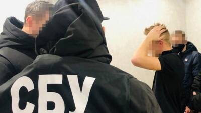 СБУ затримала студента, який «замінував» свій коледж за допомогою спецслужб РФ (фото, відео) - hubs.ua - Украина - Росія