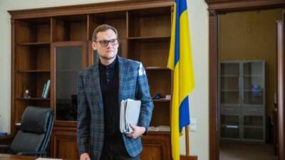 Владимир Зеленский - Володимир Зеленський - Андрій Єрмак - М’яке рішення Печерського суду щодо Порошенка міг забезпечити заступник голови ОП Смирнов, – ЗМІ - hubs.ua - Украина