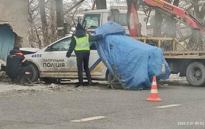 В Тернополе авто полиции врезалось в здание поста - agrimpasa.com - Тернополь