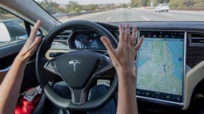 Илон Маск - Фирма Tesla выявила проблемы в работе своего автопилота - usedcars.ru - США - шт. Калифорния - Los Angeles