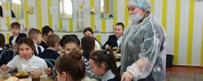Родители отметили порядок и чистоту в столовой Гимназии №6 в Новочебоксарске - runews24.ru - Новочебоксарск