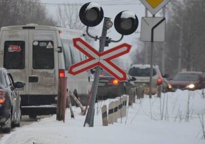 В Рязанской области легковушка попала под электричку, погибли трое - ya62.ru - Рязанская обл.