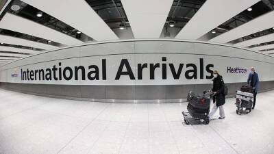 Борис Джонсон - Грант Шэппс - В Великобритании отменят 10-дневный карантин для непривитых туристов - iz.ru - Китай - Англия - Израиль - Мексика