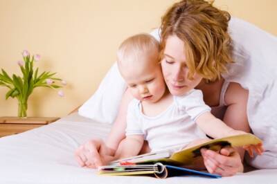 Чтение бумажных книг помогает снизить уровень возбудимости ребенка - goodnews.ua - США