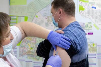 Густаво Зырянов - Пробивается сквозь вакцину: названы пять главных симптомов «омикрона» у привитых россиян - sib.fm