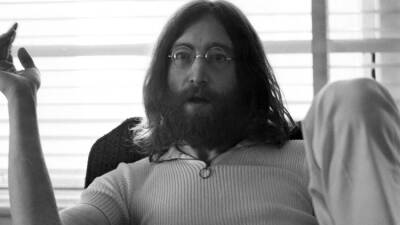 Джон Леннон - Пол Маккартни - Сын Джона Леннона выставил на аукцион личные вещи певца в виде NFT - inforeactor.ru