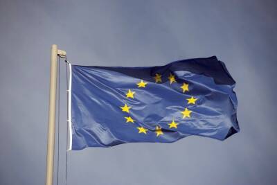 Жозеп Боррель - Bloomberg: ЕС разрабатывает пакет мер против России - mk.ru - Россия - Украина