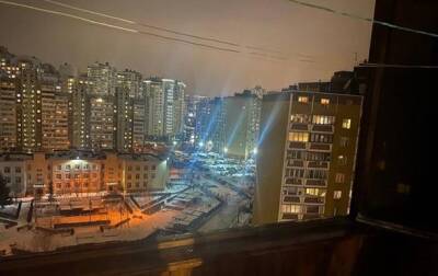 В Киеве женщину с сыном спасли от прыжка из окна - korrespondent.net - Украина - Киев - Киевская обл.