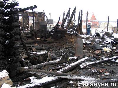 В Прикамье в огне погибли трое, в том числе ребёнок - nakanune.ru