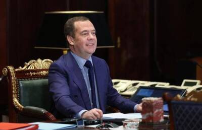Дмитрий Медведев - Медведев: в условиях появления новых штаммов коронавируса локдаун бессмыслен - argumenti.ru - Москва - Россия