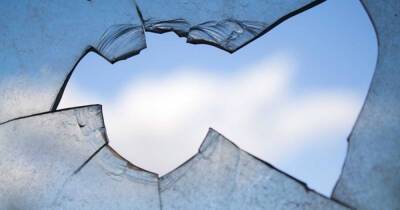 Неизвестные разбили окно в здании генконсульства Украины в Гамбурге - dsnews.ua - Украина - Германия - Вена