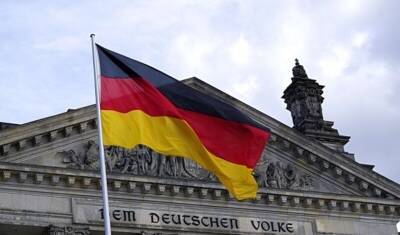 Spiegel: Германия высылает российского дипломата из-за подозрений в шпионаже - newizv.ru - Россия - Германия