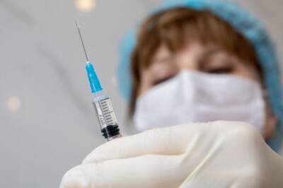 Александр Беглов - В Санкт-Петербурге началась вакцинация подростков от коронавируса - aif.ru - Красноярский край - Санкт-Петербург