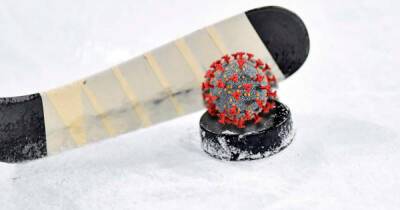 У двух российских хоккеисток выявили коронавирус в Пекине - ren.tv - Россия - Швейцария - Чехия - Пекин