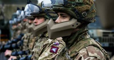 Тони Радакин - Британских солдат заставили имитировать активность у границы с Россией - ren.tv - Россия - Англия - Эстония - Великобритания