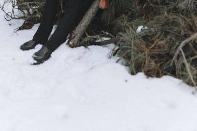 Российский полицейский вынес на спине замерзающего мужчину из леса - mk.ru - Россия - Пермский край - Византия