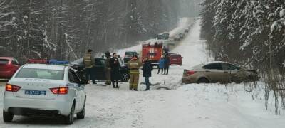 В Свердловской области три человека пострадали в массовой аварии - nakanune.ru - Свердловская обл. - Невьянск