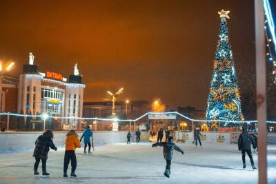 Мичуринцы катаются на коньках на шести ледовых площадках города - tambov.mk.ru - Мичуринск
