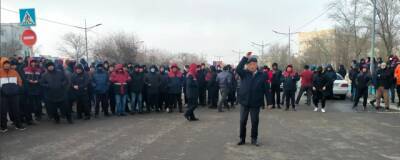 Касым-Жомарт Токаев - В Казахстане после двух дней протестов снизили цену на газ для автомобилей - runews24.ru - Казахстан - Мангистауская обл.