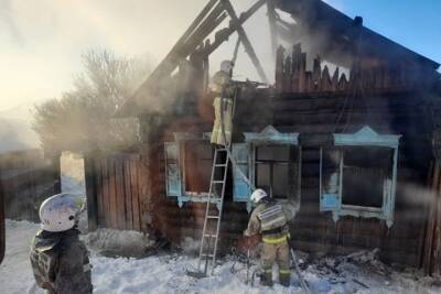 Три человека погибли при пожаре в бурятском селе - tayga.info