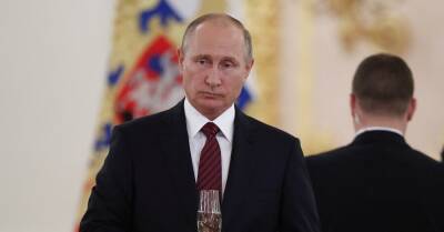 Владимир Путин - В МИД потребовали от России отменить поручение Путина о соцвыплатах жителям ОРДЛО - kp.ua - Россия - Украина - Ордло