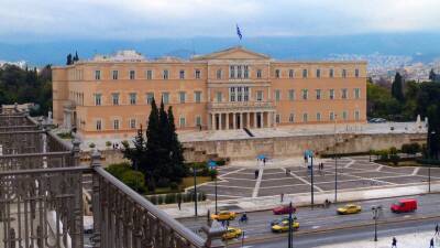 Кириакосом Мицотакисом - Алексис Ципрас - Греческий парламент отклонил вотум недоверия правительству - russian.rt.com - Греция