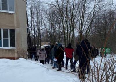 Рязанцы пожаловались на уличную очередь в поликлинику №11 - ya62.ru - Рязань