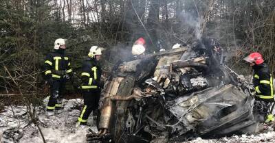 На Прикарпатье столкнулись три автомобиля, один человек сгорел и двое получили травмы - kp.ua - Украина - Киев - Ивано-Франковская обл.