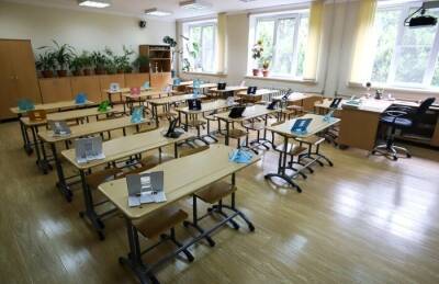 Дистант для части школьников продлили на Ямале еще на две недели - interfax-russia.ru - Салехард - окр. Янао