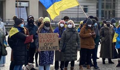 Жители Берлина провели акцию против войны в Украине - newizv.ru - Россия - США - Украина - Германия - Берлин