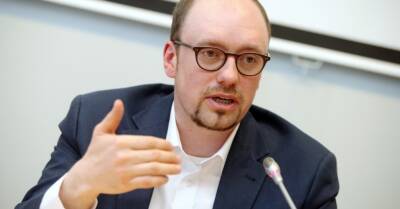 Нападение на профессора РСУ на почве гомофобии: хулиган отделался штрафом в 70 евро - rus.delfi.lv - Латвия
