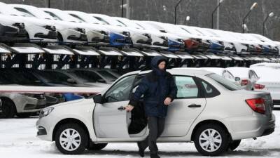 Михаил Хазин - Экономист Хазин высказался о будущем спроса на дорогие автомобили в мире - russian.rt.com - Москва - Россия