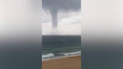 Видео: мини-торнадо пронесся в море у побережья Ашдода - vesty.co.il - Израиль - Ашдод