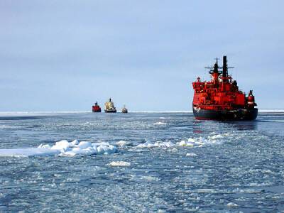 В Охотском море зажатое во льдах грузовое судно подало сигнал бедствия - nakanune.ru - Россия - Хабаровск