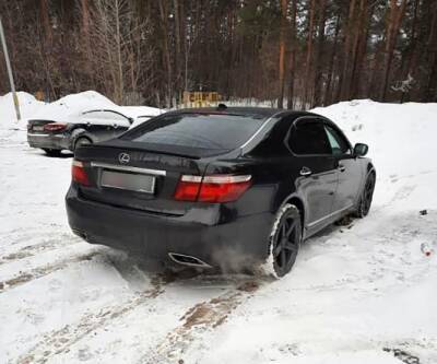 Lexus - В Новосибирске бывший друг угнал у мужчины Lexus в Новый год - sib.fm - Новосибирск - район Ленинский